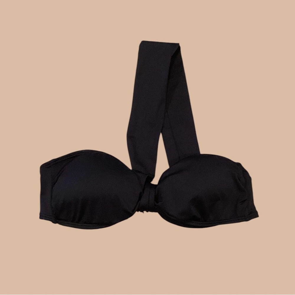 Old Navy Black Bikini Top, size Medium 🌴